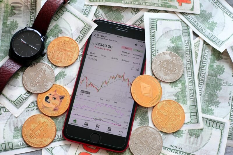 Decoding Dogecoin Whale Activity – A Comprehensive Market Analysis