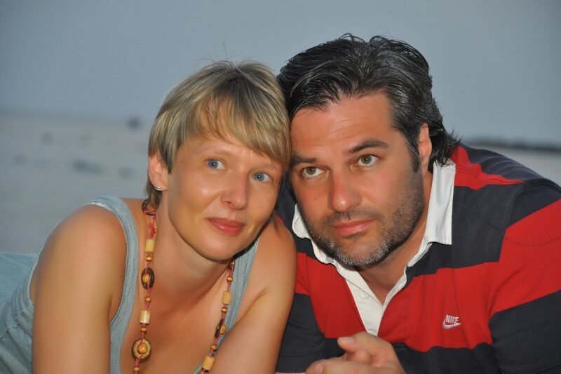 Itzhak Ezratti Wife: – A Complete Insight into Family Legacy and Influence